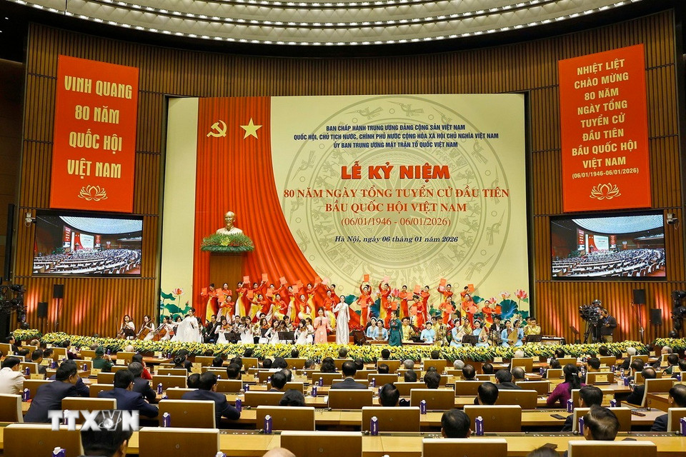 Chương trình nghệ thuật đặc biệt chào mừng Lễ kỷ niệm. (Ảnh: Doãn Tấn/TTXVN)