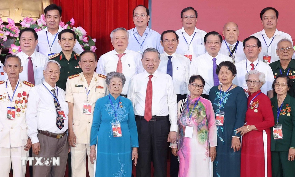 Tổng Bí thư Tô Lâm và các đại biểu. (Ảnh: Thống Nhất/TTXVN)