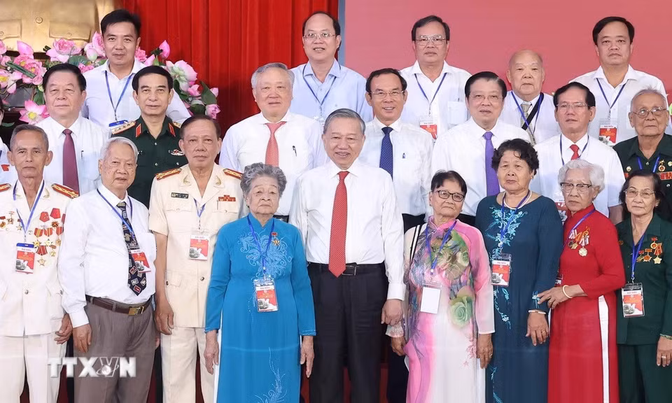 Tổng Bí thư Tô Lâm và các đại biểu. (Ảnh: Thống Nhất/TTXVN)