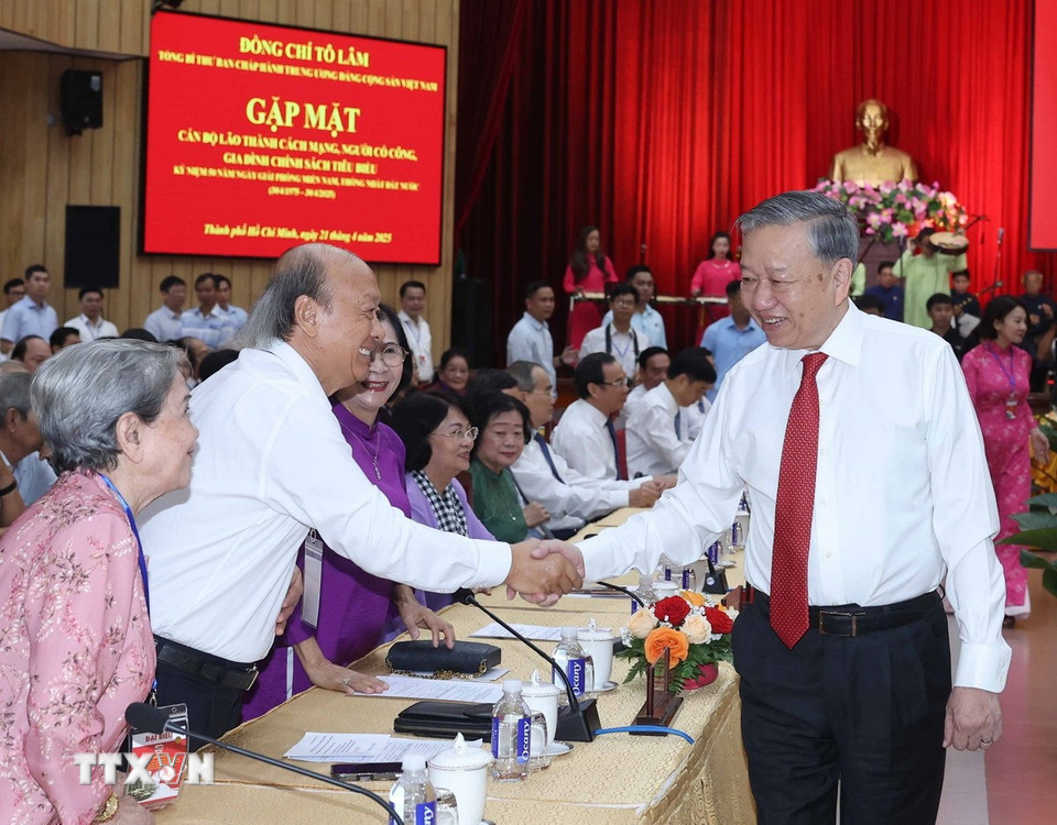 Tổng Bí thư Tô Lâm và các đại biểu. (Ảnh: Thống Nhất/TTXVN)