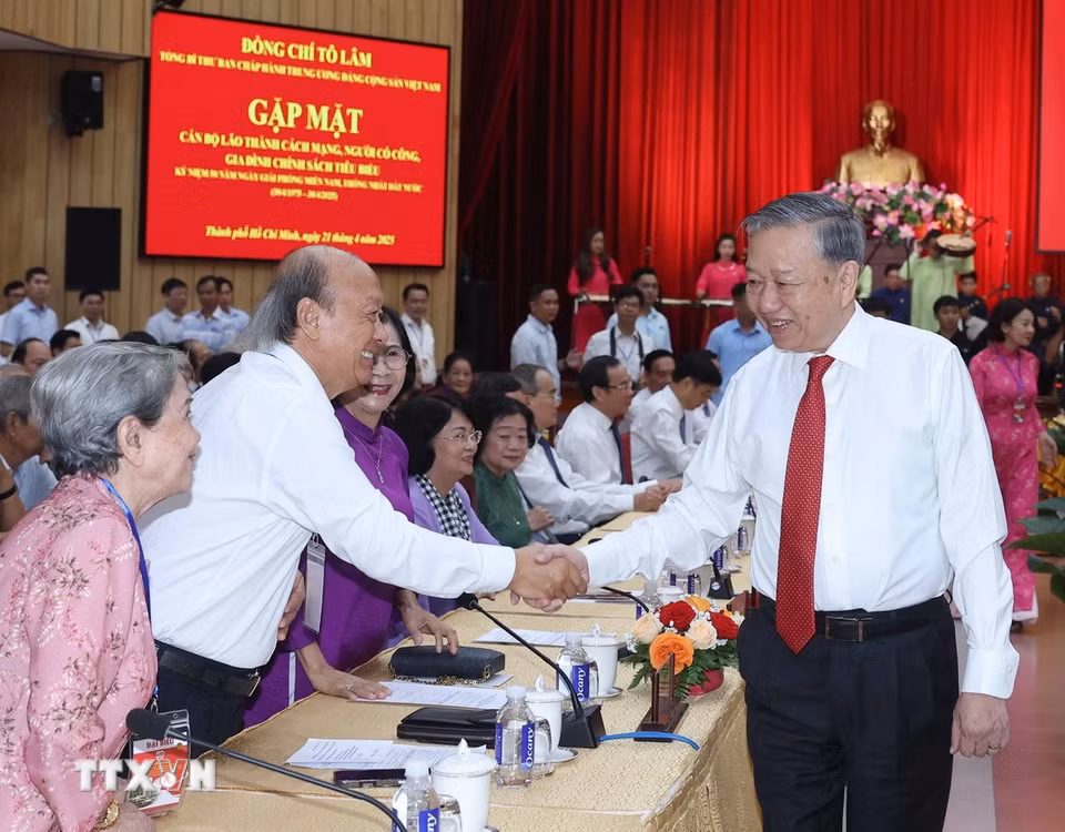 Tổng Bí thư Tô Lâm và các đại biểu. (Ảnh: Thống Nhất/TTXVN)