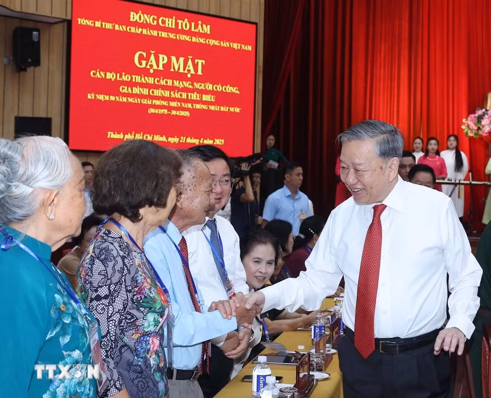 Tổng Bí thư Tô Lâm và các đại biểu. (Ảnh: Thống Nhất/TTXVN)