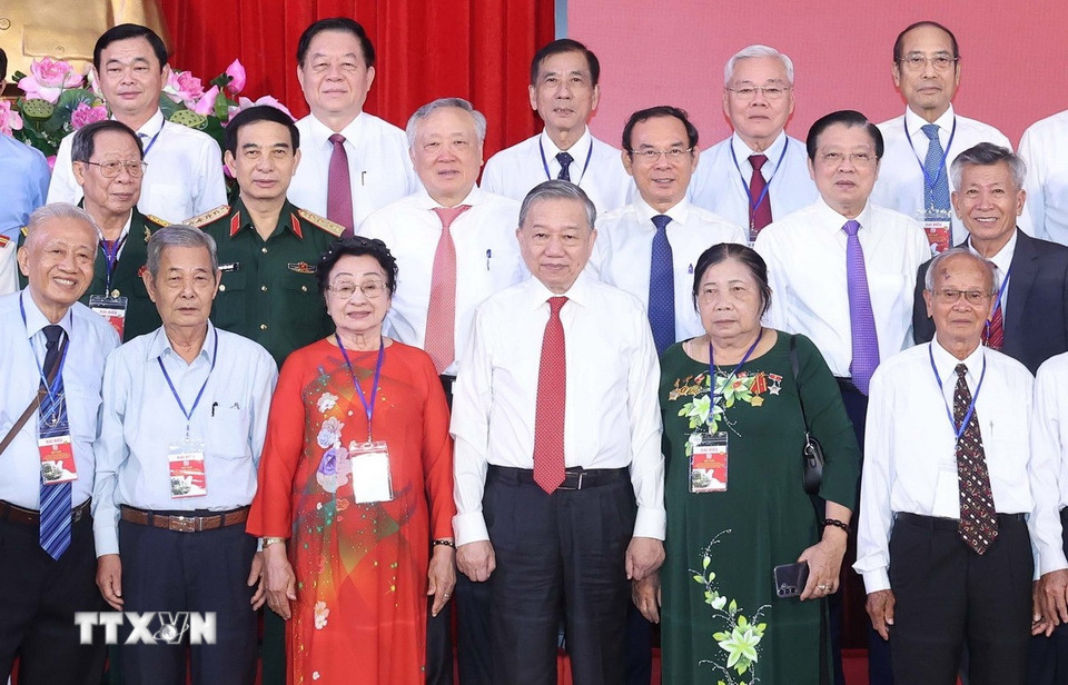 Tổng Bí thư Tô Lâm và các đại biểu. (Ảnh: Thống Nhất/TTXVN)