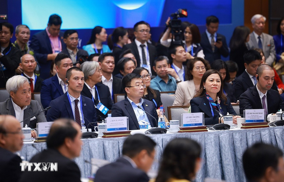 Các đại biểu tham dự Diễn đàn Kinh tế Việt Nam 2025, triển vọng 2026. (Ảnh: Dương Giang/TTXVN)