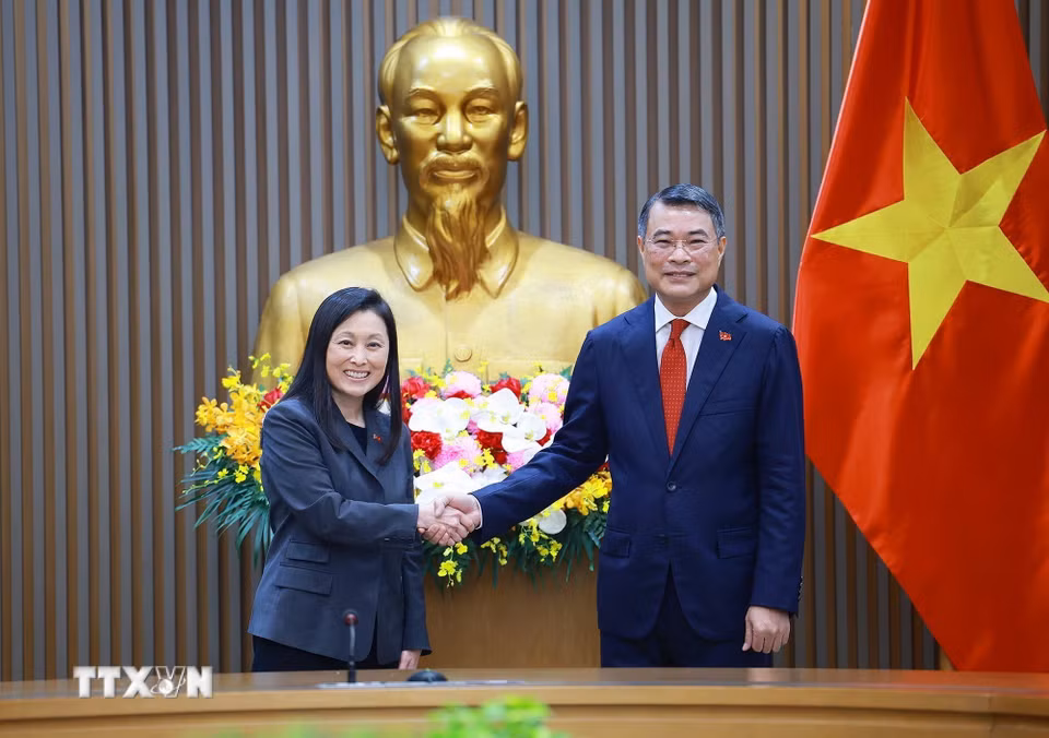 Thủ tướng Lê Minh Hưng tiếp bà Jennifer Wicks, Đại sứ Hoa Kỳ tại Việt Nam. (Ảnh: Dương Giang/TTXVN)