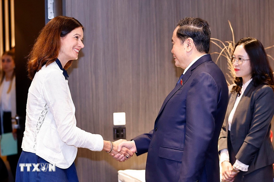 Chủ tịch Quốc hội Trần Thanh Mẫn hội kiến Chủ tịch Hạ viện Thụy Sĩ Maja Riniker. (Ảnh: Doãn Tấn/TTXVN)