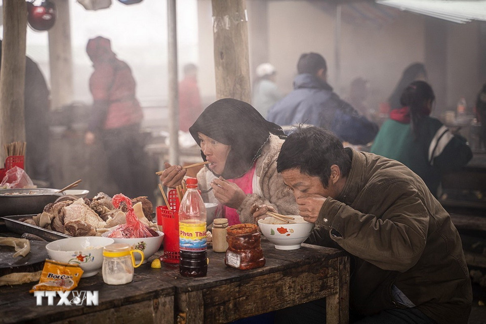 Chợ phiên Phố Cáo hay còn gọi là chợ lùi Phố Cáo là một trong những phiên chợ độc đáo trên vùng cao nguyên đá Đồng Văn. (Ảnh: Khánh Hòa/ TTXVN)
