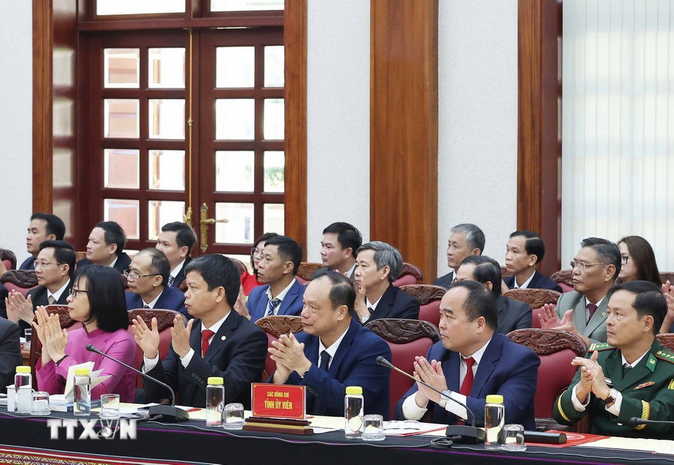 Đại biểu các cơ quan, ban ngành của tỉnh Gia Lai dự buổi làm việc. (Ảnh: Thống Nhất/TTXVN)