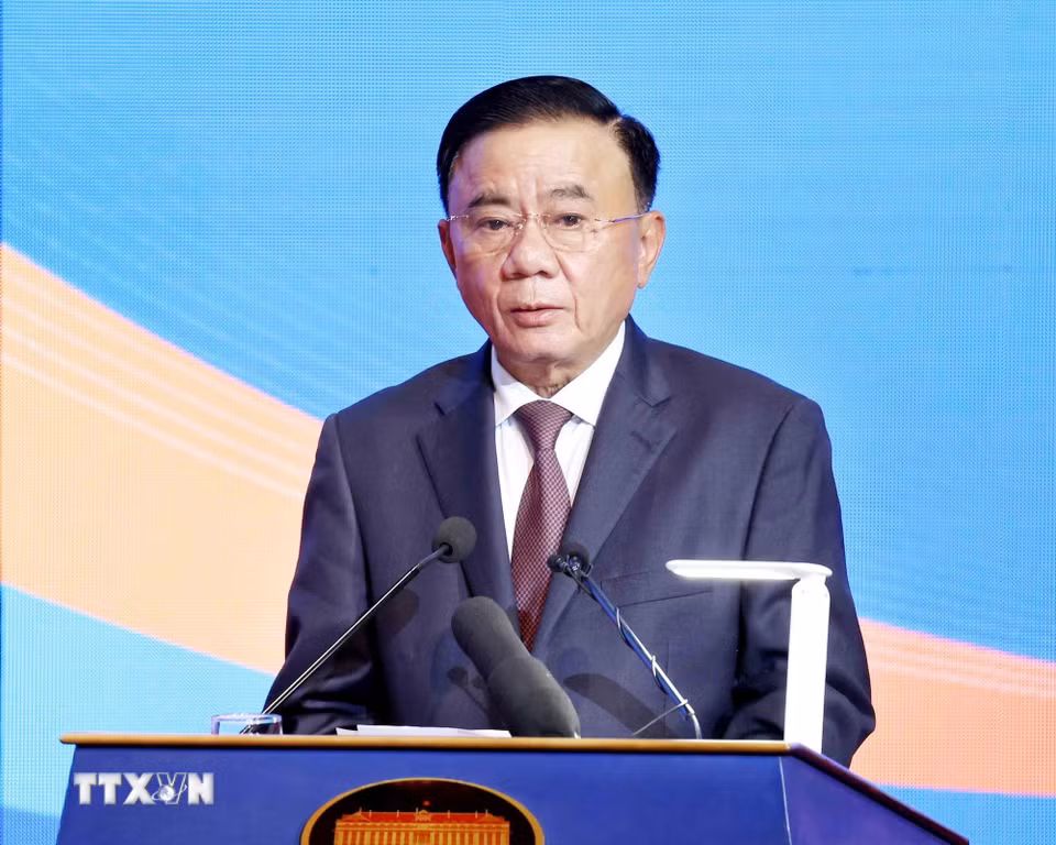 Thường trực Ban Bí thư Trần Cẩm Tú phát biểu chỉ đạo Phiên họp toàn thể về Đối ngoại Đảng và Đối ngoại nhân dân. (Ảnh: Phương Hoa/TTXVN)