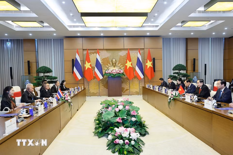 Chủ tịch Quốc hội Trần Thanh Mẫn hội đàm với Chủ tịch Quốc hội kiêm Chủ tịch Hạ viện Vương quốc Thái Lan Sophon Zaram. (Ảnh: Doãn Tấn/TTXVN)