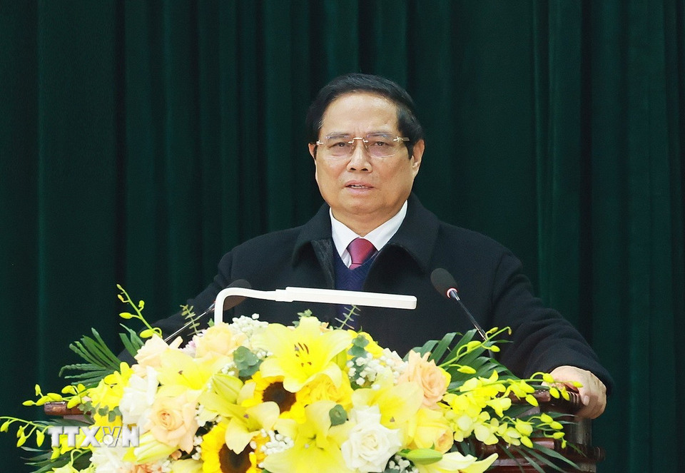 Thủ tướng Phạm Minh Chính giao nhiệm vụ cho cán bộ, chiến sỹ Lữ đoàn Trinh sát đặc nhiệm K3. (Ảnh: Dương Giang/TTXVN)