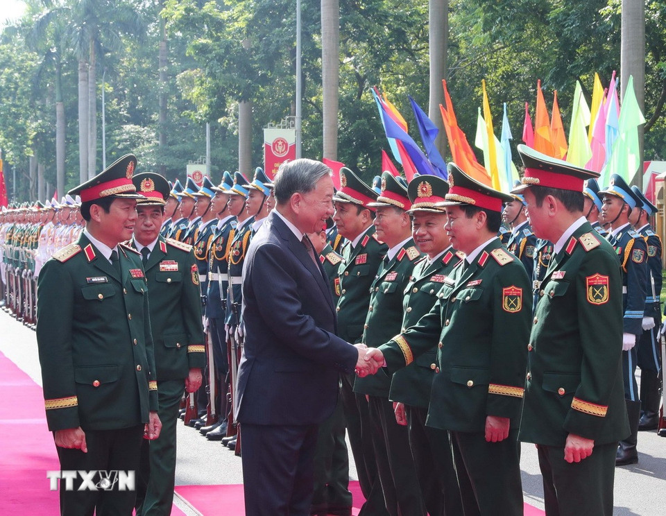 Tổng Bí thư Tô Lâm tới dự buổi lễ Kỷ niệm 80 năm Ngày truyền thống Bộ Tổng Tham mưu Quân đội Nhân dân Việt Nam (Ảnh: Trọng Đức/TTXVN)