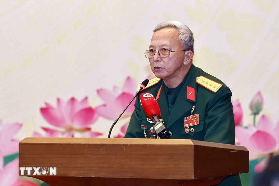 Đại úy Dương Minh Đậm, Trưởng Ban liên lạc Trung đoàn 271 Quân khu Trị Thiên phát biểu. (Ảnh: Doãn Tấn/TTXVN)