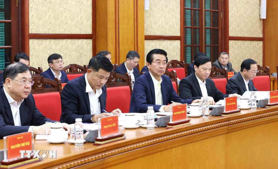 Các đồng chí thành viên Ban Chỉ đạo dự Phiên họp. (Ảnh: Phương Hoa/TTXVN)