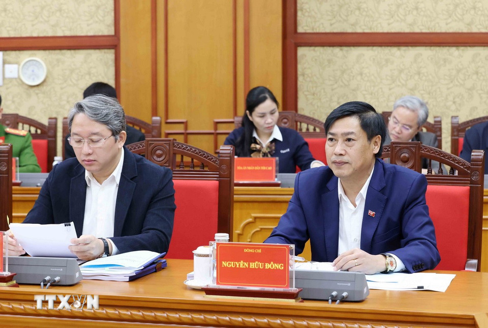 Các đồng chí thành viên Ban Chỉ đạo dự Phiên họp. (Ảnh: Phương Hoa/TTXVN)