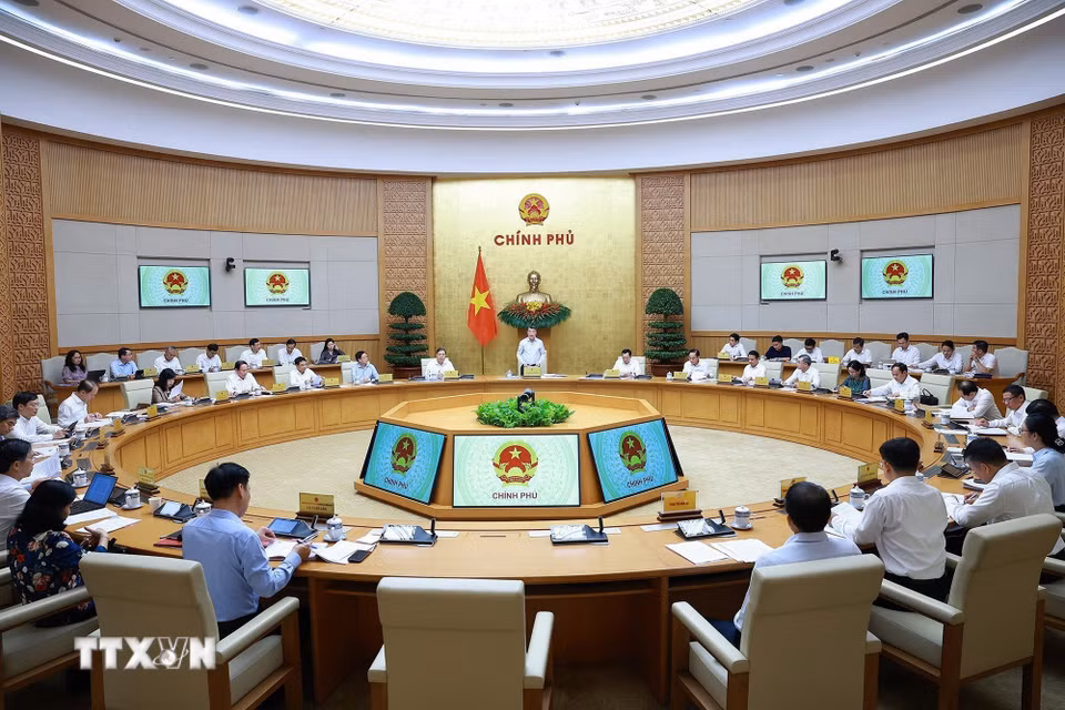 Thủ tướng Lê Minh Hưng chủ trì Phiên họp Chính phủ chuyên đề về xây dựng pháp luật tháng 7 năm 2026. (Ảnh: Dương Giang/TTXVN)