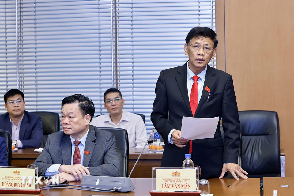 Chủ tịch Hội đồng Dân tộc của Quốc hội Lâm Văn Mẫn phát biểu. (Ảnh: Doãn Tấn/ TTXVN)