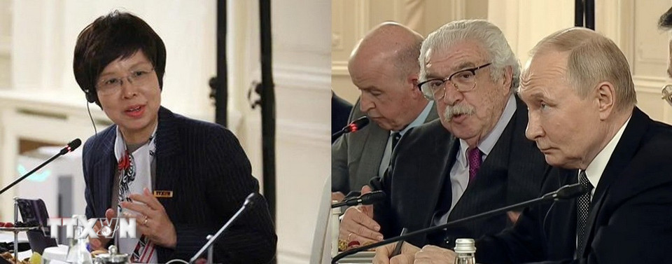 Tổng Giám đốc TTXVN Vũ Việt Trang đặt câu hỏi phỏng vấn Tổng thống Liên bang Nga Vladimir Putin. (Ảnh: Quang Vinh/TTXVN)