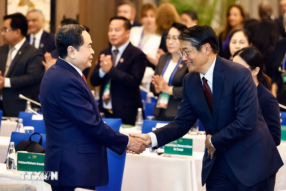 Chủ tịch Quốc hội Trần Thanh Mẫn và đại biểu dự diễn đàn. (Ảnh: Doãn Tấn/TTXVN)