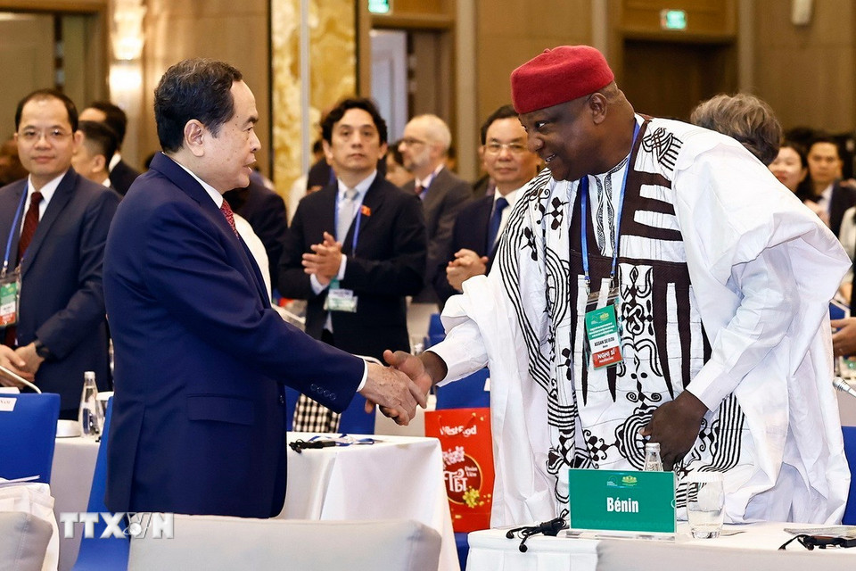 Chủ tịch Quốc hội Trần Thanh Mẫn và đại biểu dự diễn đàn. (Ảnh: Doãn Tấn/TTXVN)