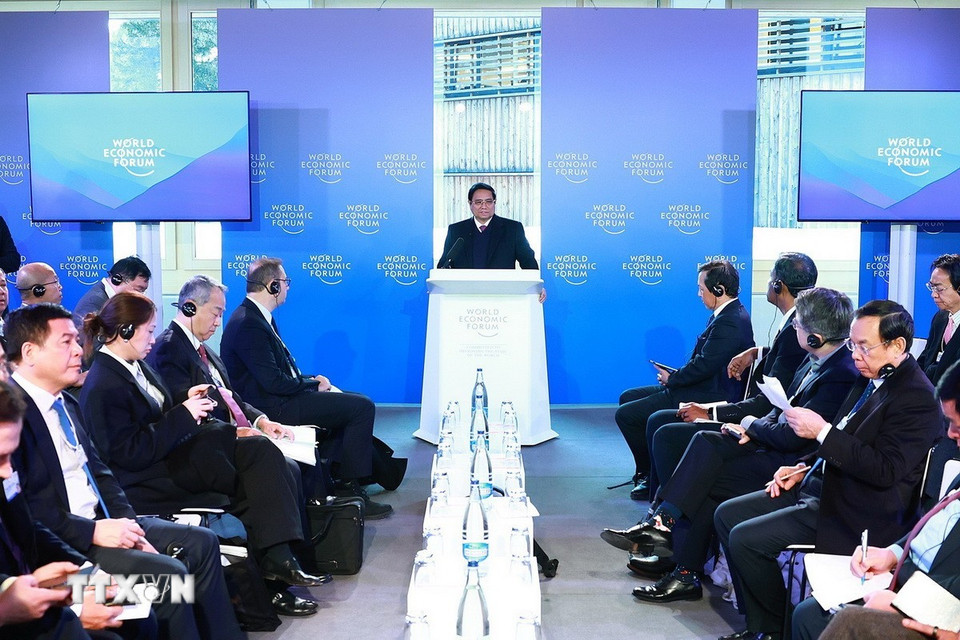 Thủ tướng Phạm Minh Chính chủ trì Phiên đối thoại chiến lược quốc gia Việt Nam WEF. (Ảnh: Dương Giang/TTXVN)