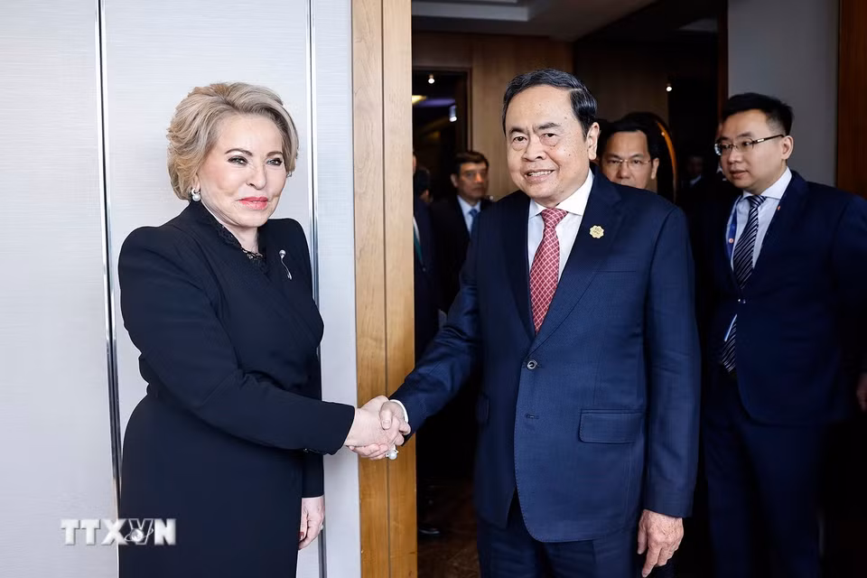 Chủ tịch Quốc hội Trần Thanh Mẫn hội kiến Chủ tịch Hội đồng Liên bang Nga Valentina Matviyenko. (Ảnh: Doãn Tấn/TTXVN)