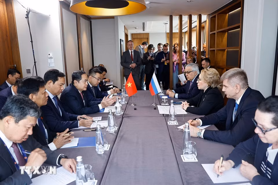 Chủ tịch Quốc hội Trần Thanh Mẫn hội kiến Chủ tịch Hội đồng Liên bang Nga Valentina Matviyenko. (Ảnh: Doãn Tấn/TTXVN)
