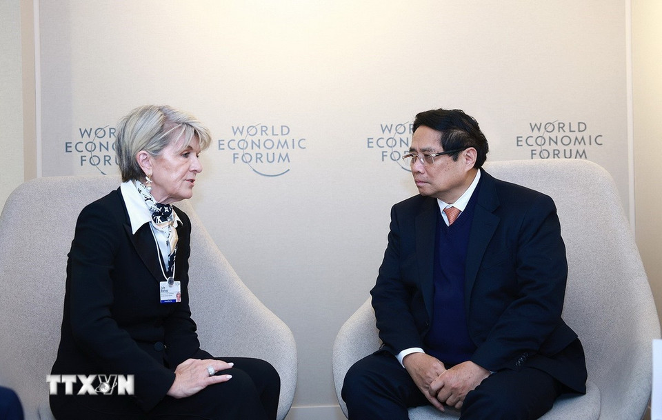 Thủ tướng Phạm Minh Chính gặp bà Julie Bishop, Đặc phái viên của Tổng Thư ký Liên hợp quốc về vấn đề Myanmar. (Ảnh: Dương Giang/TTXVN)