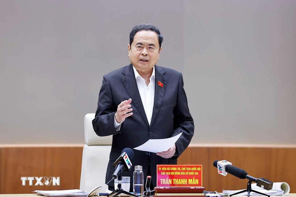 Chủ tịch Quốc hội Trần Thanh Mẫn phát biểu chỉ đạo, kết luận buổi kiểm tra, giám sát. (Ảnh: Doãn Tấn/TTXVN)