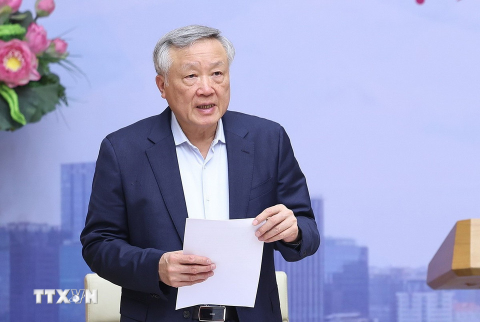 Phó Thủ tướng Thường trực Nguyễn Hòa Bình, Phó Trưởng ban Thường trực Ban Chỉ đạo về Trung tâm tài chính quốc tế tại Việt Nam điều hành phiên họp. (Ảnh: Dương Giang/TTXVN)