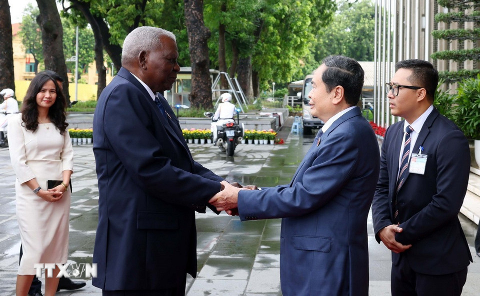 Chủ tịch Quốc hội Trần Thanh Mẫn với Chủ tịch Quốc hội Cuba Esteban Lazo Hernández. (Ảnh: Phạm Kiên/ TTXVN)