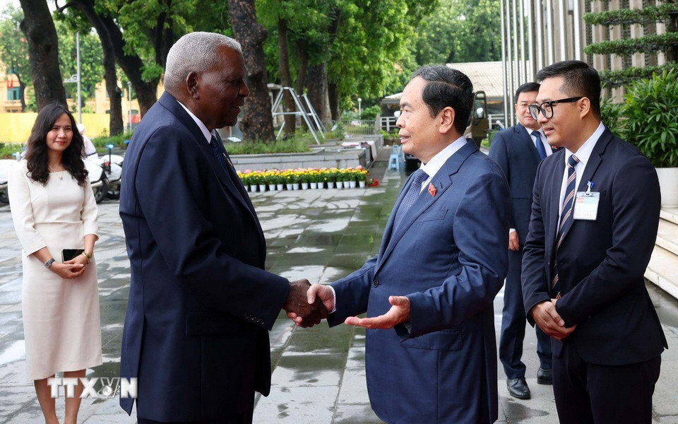 Chủ tịch Quốc hội Trần Thanh Mẫn với Chủ tịch Quốc hội Cuba Esteban Lazo Hernández. (Ảnh: Phạm Kiên/ TTXVN)