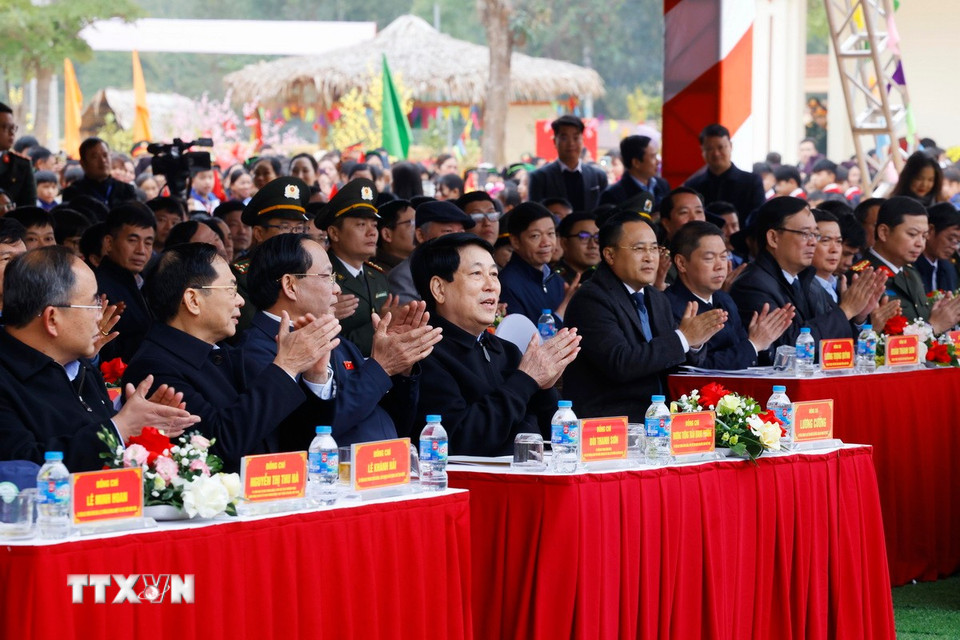 Chủ tịch nước Lương Cường dự Lễ phát động “Tết trồng cây Đời đời nhớ ơn Bác Hồ” Xuân Ất Tỵ tại xã Chiến Thắng, huyện Chi Lăng, tỉnh Lạng Sơn. (Ảnh: Lâm Khánh/TTXVN)