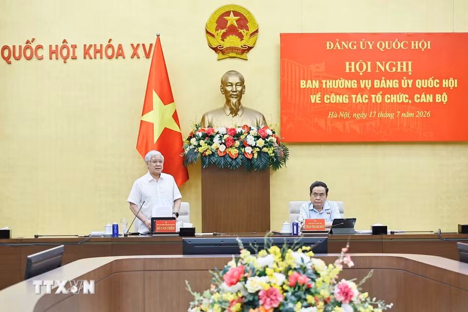 Ủy viên Bộ Chính trị, Phó Bí thư Thường trực Đảng ủy, Phó Chủ tịch Thường trực Quốc hội Đỗ Văn Chiến phát biểu. (Ảnh: Doãn Tấn/TTXVN)
