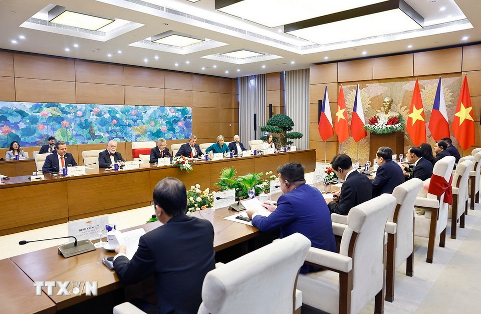 Chủ tịch Quốc hội Trần Thanh Mẫn hội đàm với Chủ tịch Thượng viện Quốc hội Cộng hòa Séc Milos Vystrcil. (Ảnh: Doãn Tấn/TTXVN)