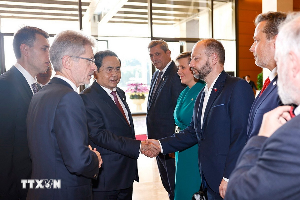 Chủ tịch Quốc hội Trần Thanh Mẫn với đoàn đại biểu Cộng hòa Séc. (Ảnh: Doãn Tấn/TTXVN)