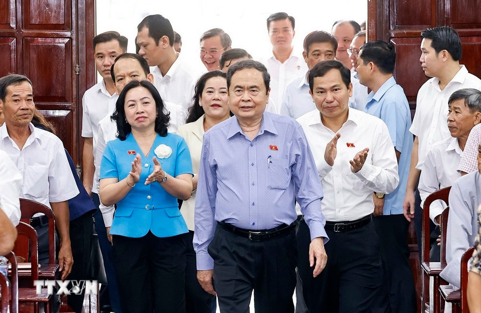 Chủ tịch Quốc hội Trần Thanh Mẫn tiếp xúc cử tri tại xã Tân Hòa, thành phố Cần Thơ. (Ảnh: Doãn Tấn/TTXVN)