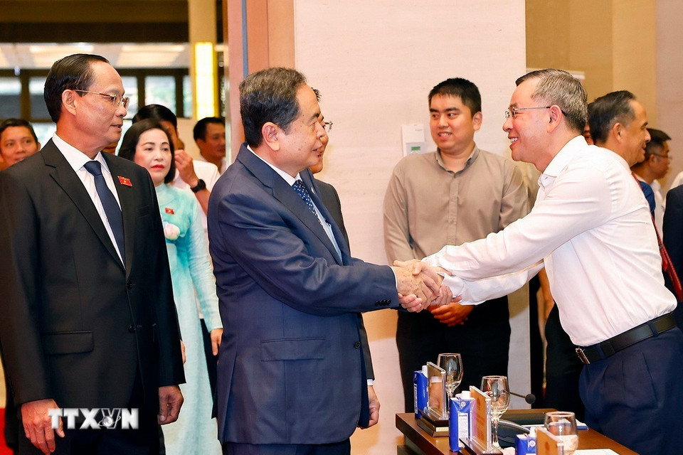 Chủ tịch Quốc hội Trần Thanh Mẫn với đại biểu dự Diễn đàn. (Ảnh: Doãn Tấn/TTXVN)