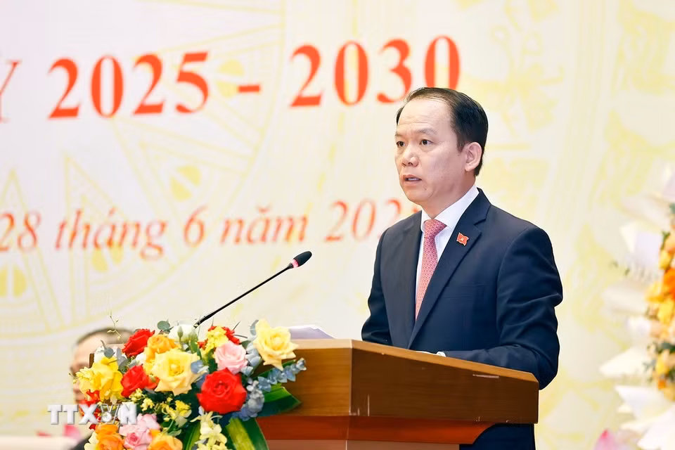 Chủ nhiệm Ủy ban Pháp luật và Tư pháp của Quốc hội Hoàng Thanh Tùng phát biểu khai mạc đại hội. (Ảnh: Doãn Tấn/TTXVN)