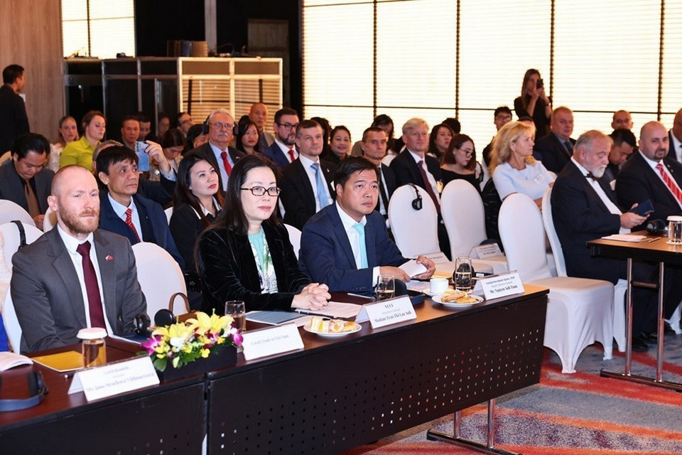 Các đại biểu tham dự buổi gặp gỡ doanh nghiệp Séc-Việt Nam. (Ảnh: Minh Đức/TTXVN)