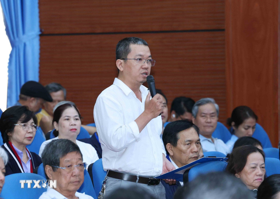 Cử tri phường Thanh Khê Trần Minh Nhật phát biểu tại hội nghị. (Ảnh: Phương Hoa/ TTXVN)