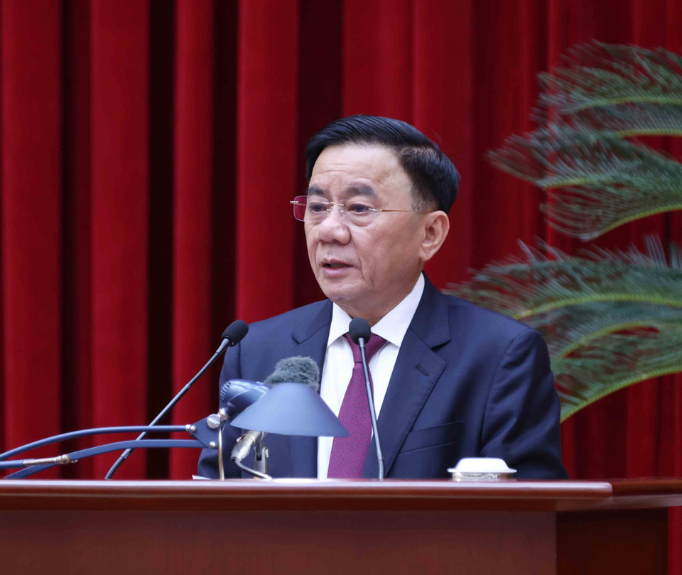 Đồng chí Trần Cẩm Tú, Ủy viên Bộ Chính trị, Thường trực Ban Bí thư, Chủ nhiệm Ủy ban Kiểm tra Trung ương phát biểu tại hội nghị. (Ảnh: Phương Hoa/TTXVN)