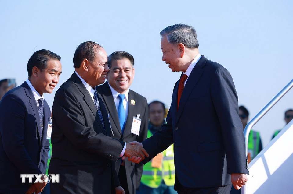 Lễ đón Tổng Bí thư Tô Lâm cùng Đoàn đại biểu cấp cao Việt Nam sang thăm cấp Nhà nước tới Lào. (Ảnh: Dương Giang/TTXVN)