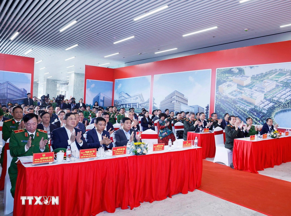 Các đại biểu tham dự buổi làm việc. (Ảnh: Thống Nhất/ TTXVN)