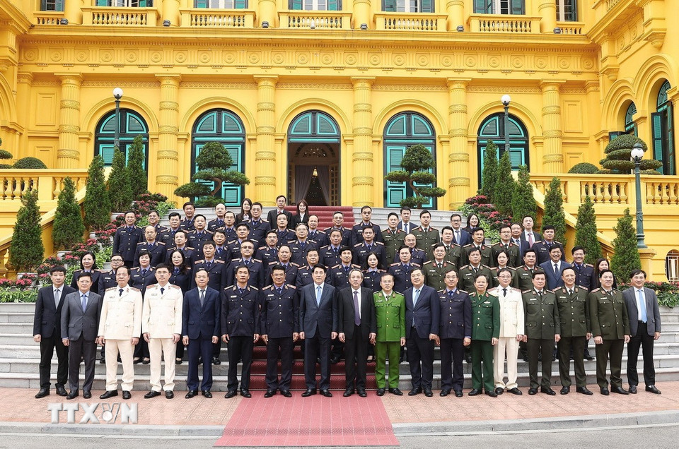 Chủ tịch nước Lương Cường với các đại biểu. (Ảnh: Lâm Khánh/TTXVN)