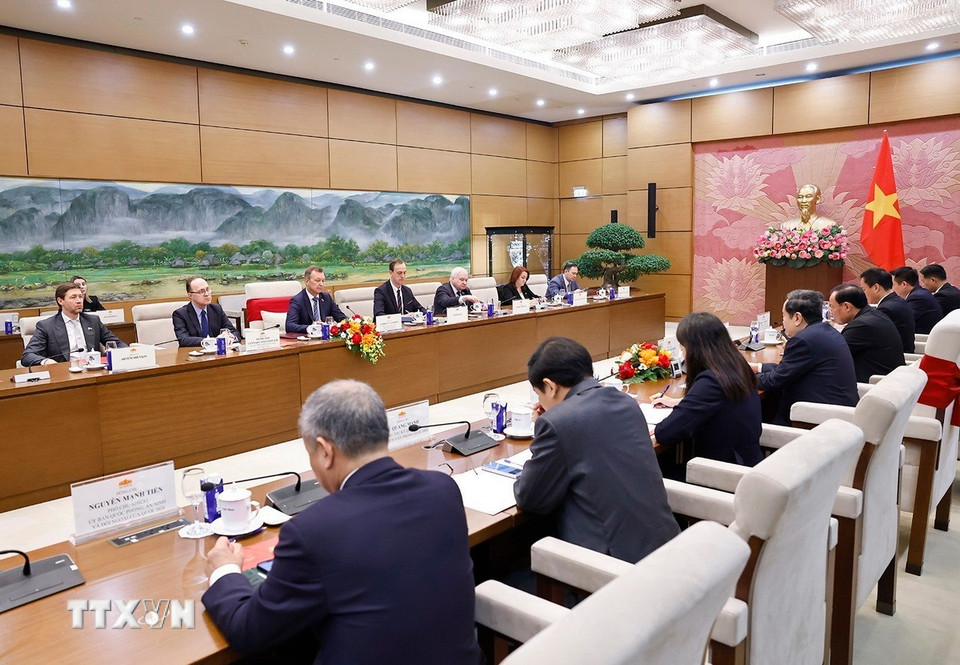 Chủ tịch Quốc hội Trần Thanh Mẫn tiếp ông Andrey Vladimirovich Yatskin, Phó Chủ tịch Thứ nhất Hội đồng Liên bang Quốc hội Liên bang Nga. (Ảnh: Doãn Tấn/ TTXVN)