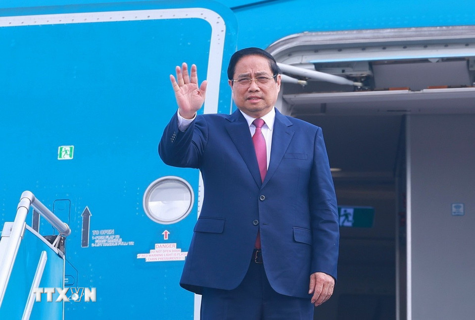 Thủ tướng Phạm Minh Chính rời Thủ đô Hà Nội sang Thủ đô Vientiane, Lào đồng chủ trì Kỳ họp lần thứ 48 Ủy ban liên Chính phủ Việt Nam-Lào. (Ảnh: Dương Giang/TTXVN)