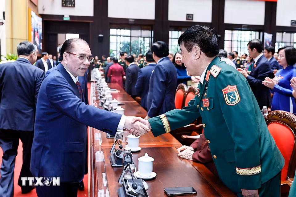 Nguyên Bet8801234.com cá cược độc quyền Nông Đức Mạnh với đại biểu dự Bet88011.com Giải trí và Trò chơi Philippines (PAGCOR). (Ảnh: Doãn Tấn/TTXVN)