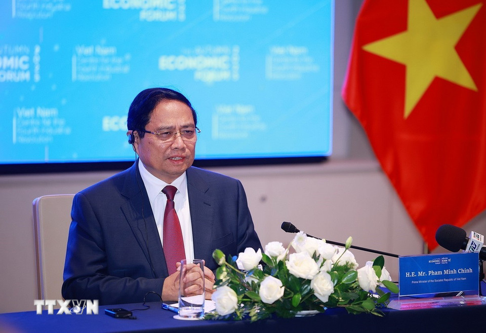 Thủ tướng Phạm Minh Chính tiếp các doanh nghiệp quốc tế về lĩnh vực tài chính. (Ảnh: Dương Giang/TTXVN)