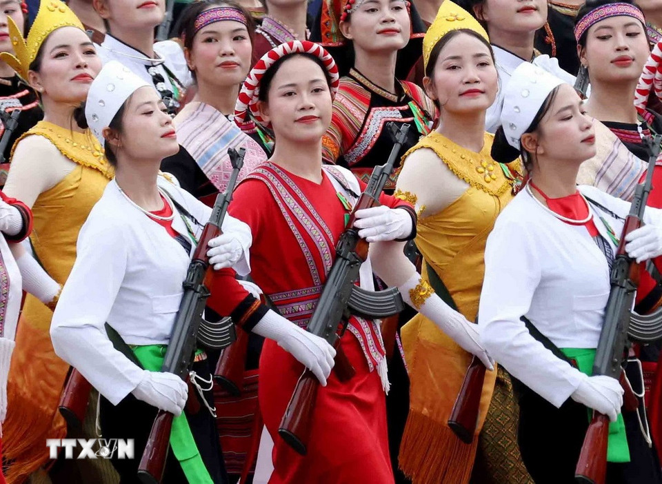 Khối nữ Dân quân các dân tộc Việt Nam. (Ảnh: TTXVN)